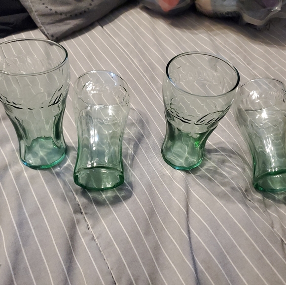 Vintage green glass set of 4 4 1/2 inch Coca Cola glasses - Picture 2 of 4